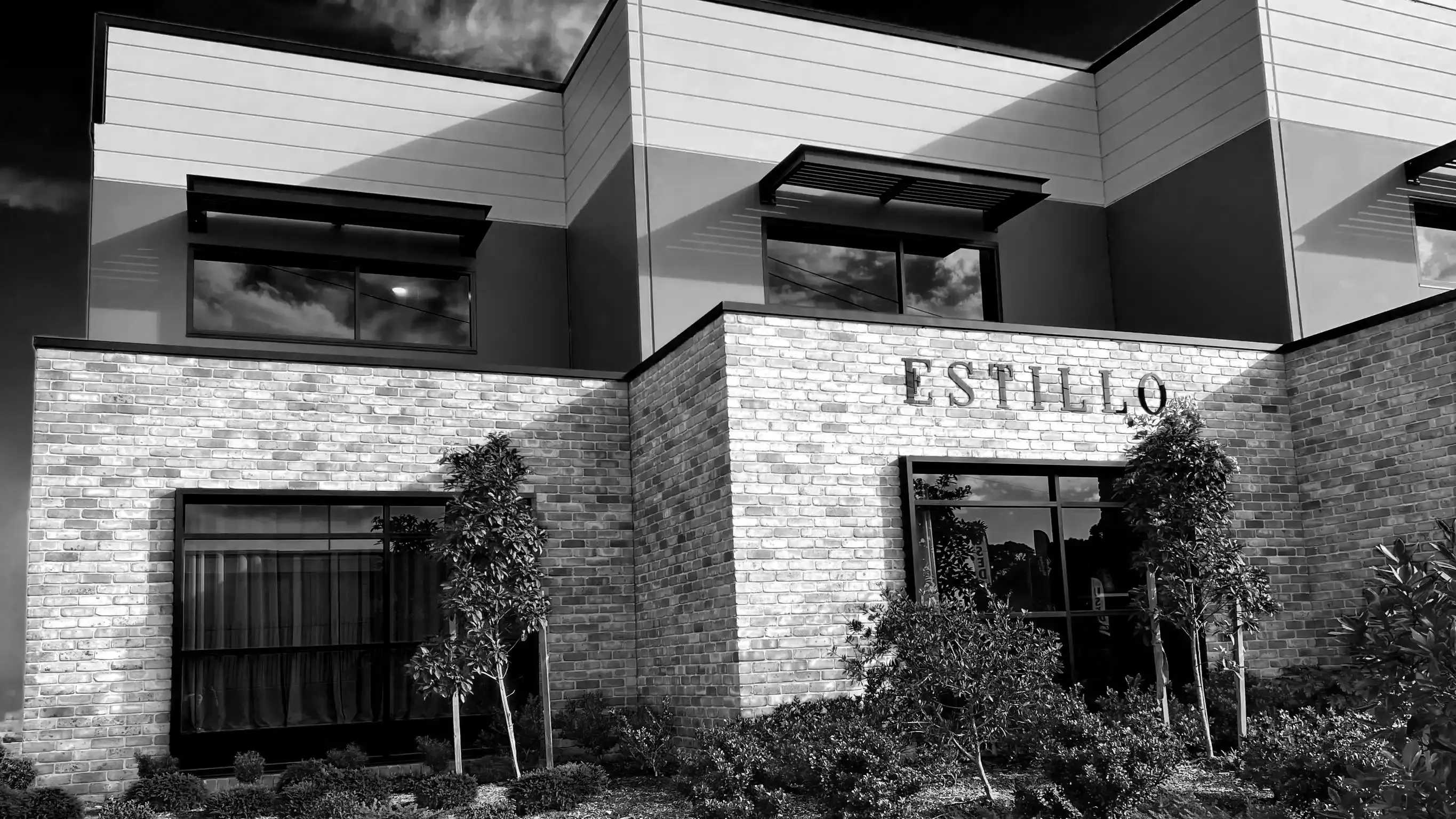 Estillo hair and beauty studio exterior signage, Cardiff