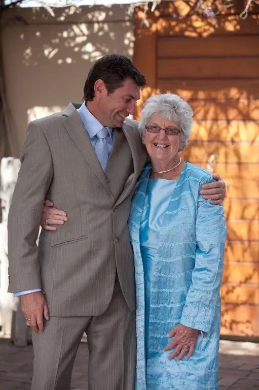 Mother of the groom hair and makeup by Lisa Fowler