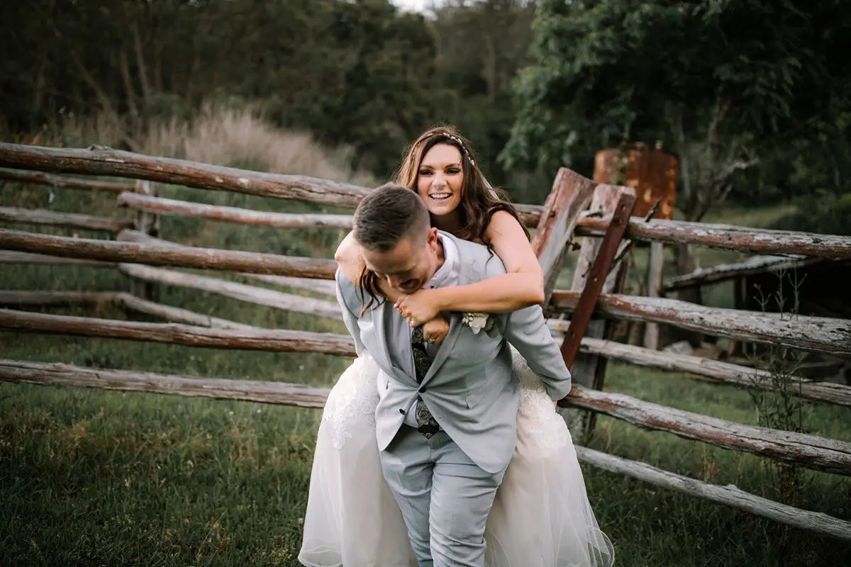 Lauren and Josh's wedding, Mulla Villa Guest House, Wollombi